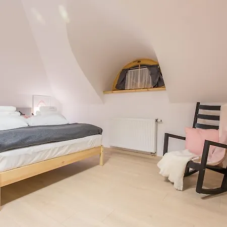 Osada Cztery Pory Roku シャレー チョルシュティン