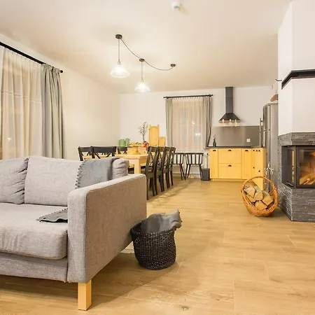 シャレー Osada Cztery Pory Roku