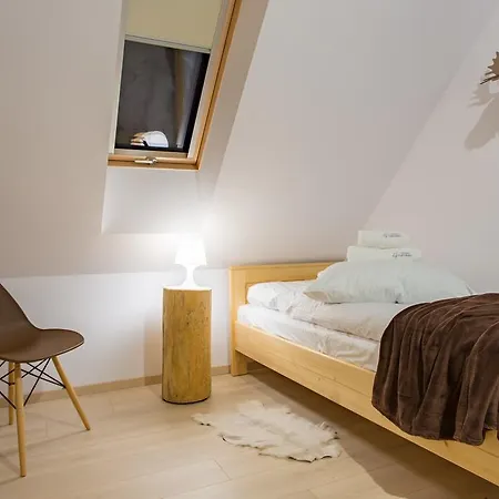 シャレー Osada Cztery Pory Roku